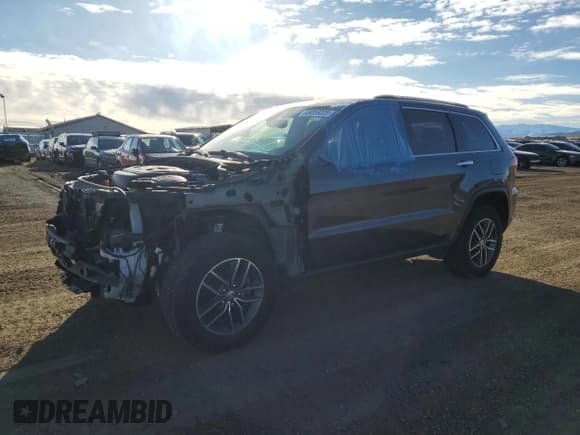 ✅ 2018 Jeep Grand Cherokee Limited • VIN: 1C4RJFBG9JC331628 • Lot: 49059325. Wystawiony na Copart z przebiegiem 60 711 mil. Bezpłatny archiwum sprzedaży aukcyjnych z USA i szczegółowy raport historii pojazdu na DreamBid. Zdjęcie 1.