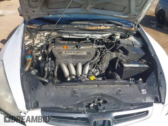 ✅ 2005 Honda Accord LX • VIN: 3HGCM56485G702046 • Lot: 43675637. Listed on IAAI with 249,745 mi. Free auction sales archive from the USA and detailed vehicle history report at DreamBid. Image 10.