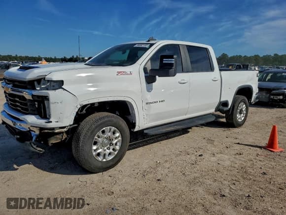 ✅ 2024 Chevrolet Silverado 2500HD LT • VIN: 2GC4YNEY9R1110567 • Лот: 94662155. Опубликован ранее на Copart с пробегом 60 639 миль. Бесплатный доступ к архиву аукционных продаж из США и подробный отчёт об истории автомобиля на DreamBid. Изображение 1.