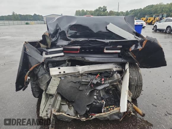 ✅ 2015 Dodge Challenger SXT • VIN: 2C3CDZAG9FH774760 • Lot: 81936565. Wystawiony na Copart z przebiegiem 195 411 mil. Bezpłatny archiwum sprzedaży aukcyjnych z USA i szczegółowy raport historii pojazdu na DreamBid. Zdjęcie 6.