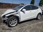 ✅ 2022 Tesla Model Y Long Range • VIN: 7SAYGDEE4NF315356 • Lot: 57292595. Wystawiony na Copart z przebiegiem 1 056 mil. Bezpłatny archiwum sprzedaży aukcyjnych z USA i szczegółowy raport historii pojazdu na DreamBid. Zdjęcie 1.