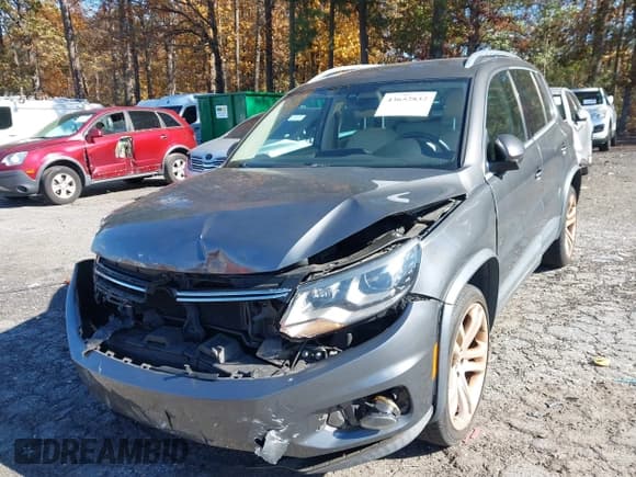 ✅ 2012 Volkswagen Tiguan S • VIN: WVGAV7AX3CW005068 • Lot: 43652832. Listed on IAAI with 120,777 mi. Free auction sales archive from the USA and detailed vehicle history report at DreamBid. Image 6.
