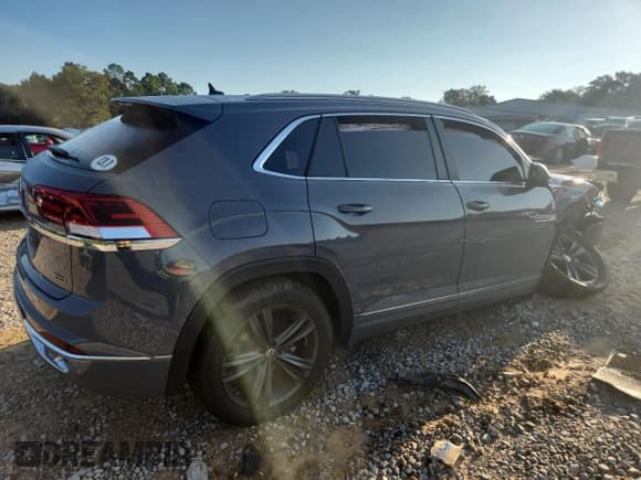 ✅ 2022 Volkswagen Atlas SEL R-Line • VIN: 1V2SE2CA9NC221482 • Lot: 68202605. Listed on Copart with Not provided. Free auction sales archive from the USA and detailed vehicle history report at DreamBid. Image 3.