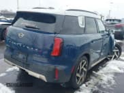 ✅ 2025 MINI Countryman S • VIN: WMZ23GA05S7R48671 • Lot: 41544978. Listed on IAAI with 2,451 mi. Free auction sales archive from the USA and detailed vehicle history report at DreamBid. Image 4.