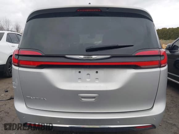 ✅ 2023 Chrysler Pacifica Touring L • VIN: 2C4RC1BG2PR624607 • Lot: 43731422. Wystawiony na IAAI z przebiegiem 63 563 mil. Bezpłatny archiwum sprzedaży aukcyjnych z USA i szczegółowy raport historii pojazdu na DreamBid. Zdjęcie 15.