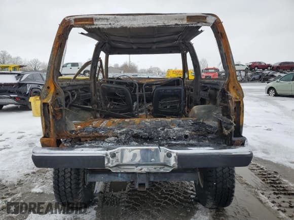✅ 1987 Ford Bronco • VIN: 1FMCU14T3HUC77415 • Лот: 47737825. Опубликован ранее на Copart с пробегом Не указан. Бесплатный доступ к архиву аукционных продаж из США и подробный отчёт об истории автомобиля на DreamBid. Изображение 6.