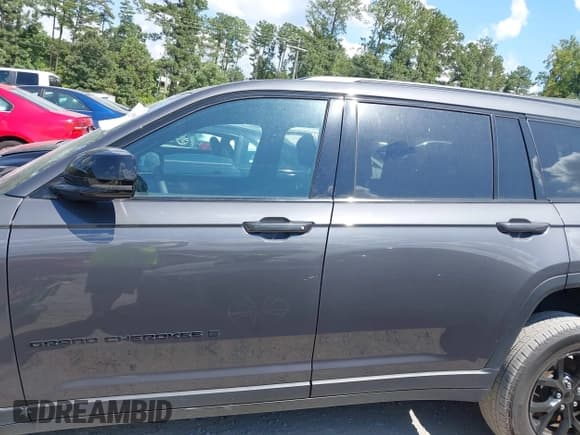 ✅ 2024 Jeep Grand Cherokee Altitude • VIN: 1C4RJKAG3R8557396 • Lot: 42823588. Listed on IAAI with 28,719 mi. Free auction sales archive from the USA and detailed vehicle history report at DreamBid. Image 15.