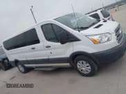 ✅ 2017 Ford Transit XL • VIN: 1FBZX2ZM2HKB13862 • Lot: 42248396. Wystawiony na IAAI z przebiegiem 160 798 mil. Bezpłatny archiwum sprzedaży aukcyjnych z USA i szczegółowy raport historii pojazdu na DreamBid. Zdjęcie 13.