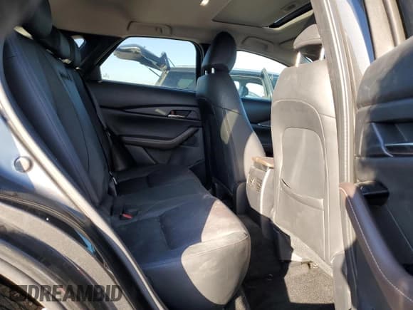 ✅ 2023 Mazda CX-30 Premium Plus • VIN: 3MVDMBEY3PM559046 • Lot: 42758205. Wystawiony na Copart z przebiegiem 11 793 mil. Bezpłatny archiwum sprzedaży aukcyjnych z USA i szczegółowy raport historii pojazdu na DreamBid. Zdjęcie 10.