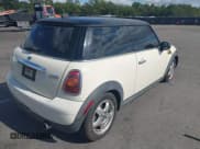 ✅ 2009 MINI Hardtop • VIN: WMWMF33549TT68408 • Lot: 43173569. Wystawiony na IAAI z przebiegiem Nie podano. Bezpłatny archiwum sprzedaży aukcyjnych z USA i szczegółowy raport historii pojazdu na DreamBid. Zdjęcie 4.