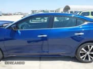 ✅ 2017 Nissan Maxima S • VIN: 1N4AA6AP7HC455539 • Lot: 41826671. Listed on IAAI with 30,890 mi. Free auction sales archive from the USA and detailed vehicle history report at DreamBid. Image 14.