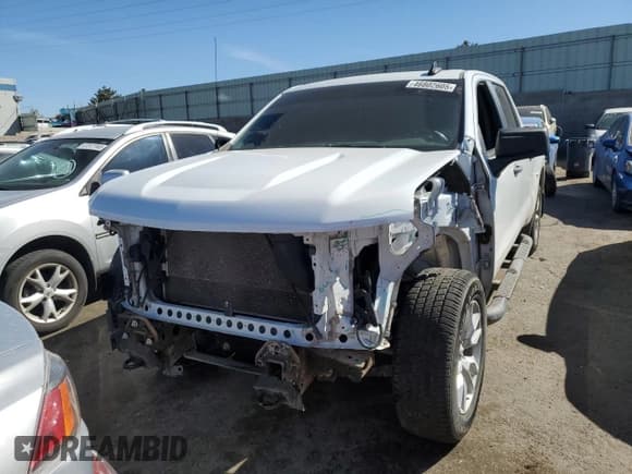 ✅ 2019 Chevrolet Silverado 1500 Custom • VIN: 1GCPYBEH0KZ370607 • Lot: 46802605. Wystawiony na Copart z przebiegiem 112 881 mil. Bezpłatny archiwum sprzedaży aukcyjnych z USA i szczegółowy raport historii pojazdu na DreamBid. Zdjęcie 5.