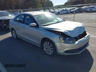 ✅ 2011 Volkswagen Jetta SE • VIN: 3VWDZ7AJ1BM377988 • Lot: 43647067. Listed on IAAI with 182,738 mi. Free auction sales archive from the USA and detailed vehicle history report at DreamBid. Image 1.