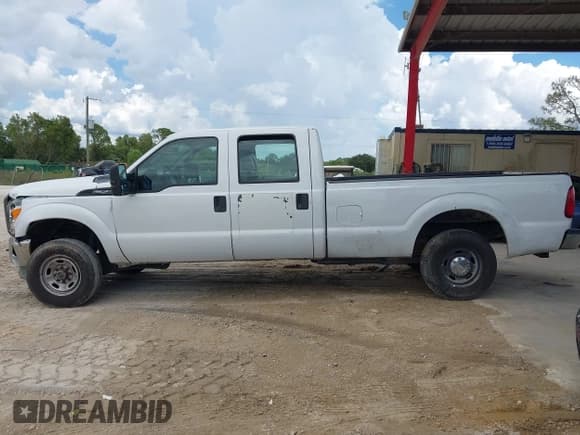✅ 2013 Ford F-250 XL • VIN: 1FT7W2B60DEB22344 • Lot: 43298992. Wystawiony na IAAI z przebiegiem 233 969 mil. Bezpłatny archiwum sprzedaży aukcyjnych z USA i szczegółowy raport historii pojazdu na DreamBid. Zdjęcie 14.