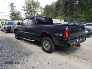 2005 Chevrolet Silverado 1500 LS z VIN 1GCEK19T35E177042, wystawiony jako Copart lot #70956164 z przebiegiem 84 434 mil mil oraz Czysty tytuł • Clean title. Historia ofert i sprzedaży dostępna na DreamBid. Obrazek 2.