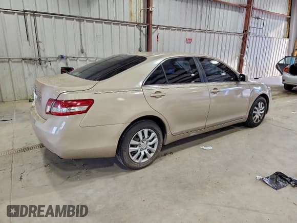 ✅ 2011 Toyota Camry LE • VIN: 4T1BF3EK3BU766508 • Лот: 94554805. Опубликован ранее на Copart с пробегом 269 056 миль. Бесплатный доступ к архиву аукционных продаж из США и подробный отчёт об истории автомобиля на DreamBid. Изображение 3.