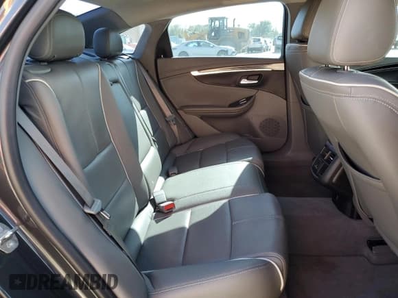 ✅ 2015 Chevrolet Impala LTZ • VIN: 1G1165S34FU109126 • Лот: 70253524. Опубликован ранее на Copart с пробегом 239 088 миль. Бесплатный доступ к архиву аукционных продаж из США и подробный отчёт об истории автомобиля на DreamBid. Изображение 10.