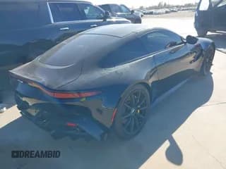 ✅ 2019 Aston Martin Vantage • VIN: SCFSMGAW6KGN01639 • Lot: 41199331. Wystawiony na IAAI z przebiegiem 37 462 mil. Bezpłatny archiwum sprzedaży aukcyjnych z USA i szczegółowy raport historii pojazdu na DreamBid. Zdjęcie 4.