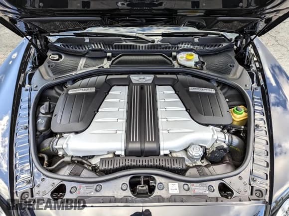 ✅ 2016 Bentley Continental GT • VIN: SCBFU7ZA9GC050XXX • Lot: 59259805. Wystawiony na Copart z przebiegiem 8 523 mil. Bezpłatny archiwum sprzedaży aukcyjnych z USA i szczegółowy raport historii pojazdu na DreamBid. Zdjęcie 7.