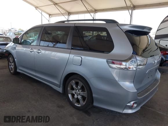 ✅ 2014 Toyota Sienna SE • VIN: 5TDXK3DC8ES485443 • Lot: 42685176. Listed on IAAI with 91,853 mi. Free auction sales archive from the USA and detailed vehicle history report at DreamBid. Image 3.