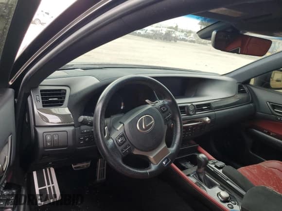 ✅ 2018 Lexus GS F • VIN: JTHBP1BL6JA002640 • Lot: 79212504. Wystawiony na Copart z przebiegiem Nie podano. Bezpłatny archiwum sprzedaży aukcyjnych z USA i szczegółowy raport historii pojazdu na DreamBid. Zdjęcie 9.