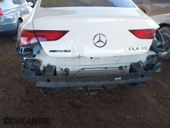 ✅ 2022 Mercedes-Benz CLA 35 AMG • VIN: W1K5J5BB6NN287052 • Lot: 42699934. Wystawiony na IAAI z przebiegiem 48 961 mil. Bezpłatny archiwum sprzedaży aukcyjnych z USA i szczegółowy raport historii pojazdu na DreamBid. Zdjęcie 6.