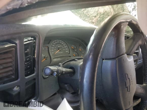 ✅ 2006 Chevrolet Silverado 2500HD LT1 • VIN: 1GCHK23D66F186303 • Lot: 49514205. Wystawiony na Copart z przebiegiem Nie podano. Bezpłatny archiwum sprzedaży aukcyjnych z USA i szczegółowy raport historii pojazdu na DreamBid. Zdjęcie 9.