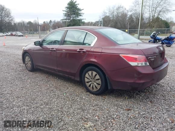 ✅ 2009 Honda Accord LX • VIN: 1HGCP263X9A052430 • Lot: 43798233. Wystawiony na IAAI z przebiegiem 216 504 mil. Bezpłatny archiwum sprzedaży aukcyjnych z USA i szczegółowy raport historii pojazdu na DreamBid. Zdjęcie 3.