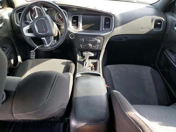 ✅ 2015 Dodge Charger RT • VIN: 2C3CDXCT7FH765456 • Лот: 83752455. Опубликован ранее на Copart с пробегом 133 885 миль. Бесплатный доступ к архиву аукционных продаж из США и подробный отчёт об истории автомобиля на DreamBid. Изображение 8.