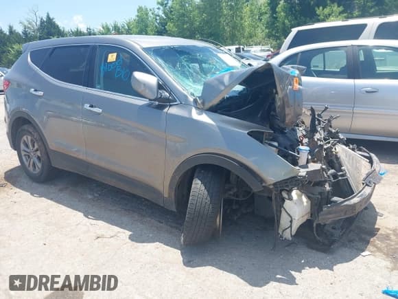 ✅ 2016 Hyundai Santa Fe • VIN: 5XYZT3LB0GG351802 • Lot: 42695517. Wystawiony na IAAI z przebiegiem Nie podano. Bezpłatny archiwum sprzedaży aukcyjnych z USA i szczegółowy raport historii pojazdu na DreamBid. Zdjęcie 1.