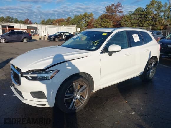 ✅ 2019 Volvo XC60 Momentum • VIN: LYVA22RK6KB206864 • Lot: 43508437. Wystawiony na IAAI z przebiegiem 63 279 mil. Bezpłatny archiwum sprzedaży aukcyjnych z USA i szczegółowy raport historii pojazdu na DreamBid. Zdjęcie 18.