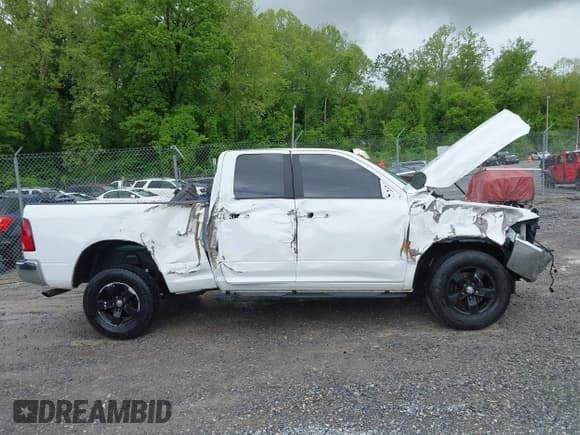 ✅ 2017 Ram 1500 SLT • VIN: 1C6RR7GG9HS736595 • Lot: 42230792. Listed on IAAI with 132,627 mi. Free auction sales archive from the USA and detailed vehicle history report at DreamBid. Image 13.