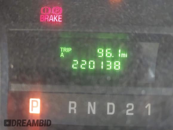 ✅ 2014 Ford Econoline Cargo Commercial • VIN: 1FTNE2EW0EDB19070 • Lot: 43004960. Listed on IAAI with 220,138 mi. Free auction sales archive from the USA and detailed vehicle history report at DreamBid. Image 15.