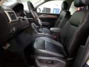 ✅ 2018 Volkswagen Atlas SE • VIN: 1V2PR2CA5JC576556 • Lot: 86098195. Wystawiony na Copart z przebiegiem 89 037 mil. Bezpłatny archiwum sprzedaży aukcyjnych z USA i szczegółowy raport historii pojazdu na DreamBid. Zdjęcie 7.