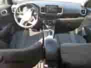 2024 Hyundai Venue Limited z VIN KMHRC8A32RU285534, wystawiony jako Copart lot #80967535 z przebiegiem 50 446 mil mil oraz Szkoda całkowita • Salvage title. Historia ofert i sprzedaży dostępna na DreamBid. Obrazek 8.