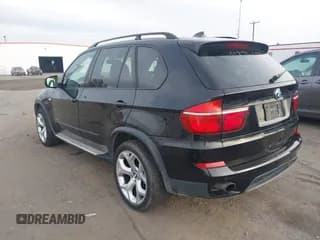 ✅ 2011 BMW X5 35i • VIN: 5UXZV4C51BL414489 • Lot: 43756891. Listed on IAAI with 109,809 mi. Free auction sales archive from the USA and detailed vehicle history report at DreamBid. Image 3.