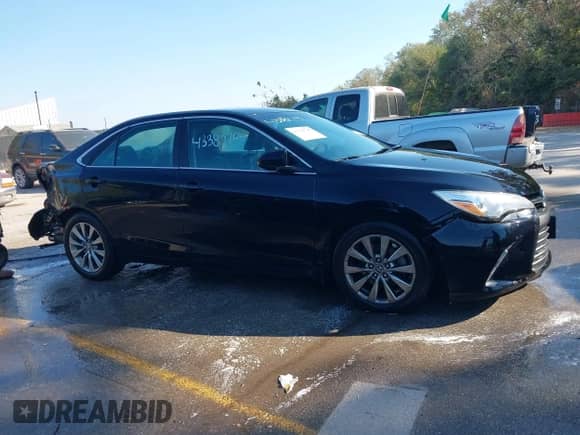 2017 Toyota Camry XLE z VIN 4T1BF1FK3HU739790, wystawiony jako IAAI lot #43380795 z przebiegiem 98 023 mil mil oraz . Historia ofert i sprzedaży dostępna na DreamBid. Obrazek 13.