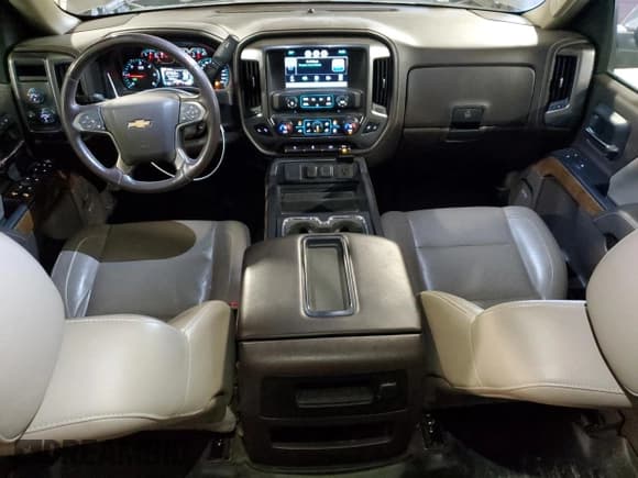 ✅ 2015 Chevrolet Silverado 1500 LTZ • VIN: 3GCUKSECXFG243412 • Lot: 43289105. Wystawiony na Copart z przebiegiem 132 828 mil. Bezpłatny archiwum sprzedaży aukcyjnych z USA i szczegółowy raport historii pojazdu na DreamBid. Zdjęcie 8.