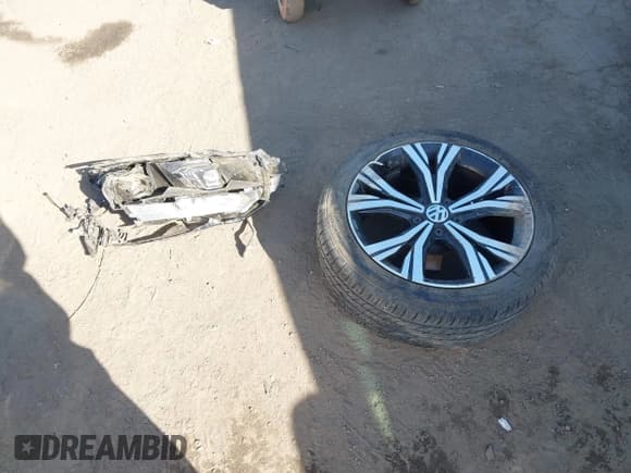 ✅ 2021 Volkswagen Passat SE • VIN: 1VWSA7A36MC010167 • Lot: 43496917. Listed on IAAI with 74,403 mi. Free auction sales archive from the USA and detailed vehicle history report at DreamBid. Image 12.