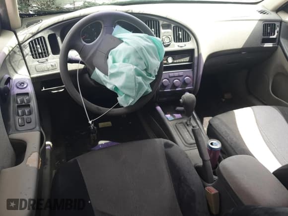 ✅ 2005 Hyundai Elantra GLS • VIN: KMHDN46D05U152263 • Lot: 52830565. Wystawiony na Copart z przebiegiem Nie podano. Bezpłatny archiwum sprzedaży aukcyjnych z USA i szczegółowy raport historii pojazdu na DreamBid. Zdjęcie 8.