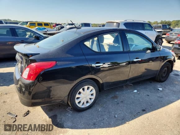 ✅ 2015 Nissan Versa SV • VIN: 3N1CN7AP9FL946938 • Lot: 72071485. Wystawiony na Copart z przebiegiem 81 260 mil. Bezpłatny archiwum sprzedaży aukcyjnych z USA i szczegółowy raport historii pojazdu na DreamBid. Zdjęcie 3.