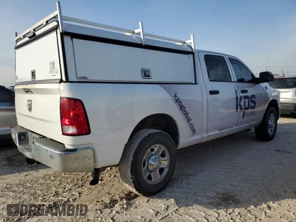 ✅ 2016 Ram 2500 Tradesman • VIN: 3C6UR4CJ7GG273727 • Lot: 44978035. Listed on Copart with 333,150 mi. Free auction sales archive from the USA and detailed vehicle history report at DreamBid. Image 3.