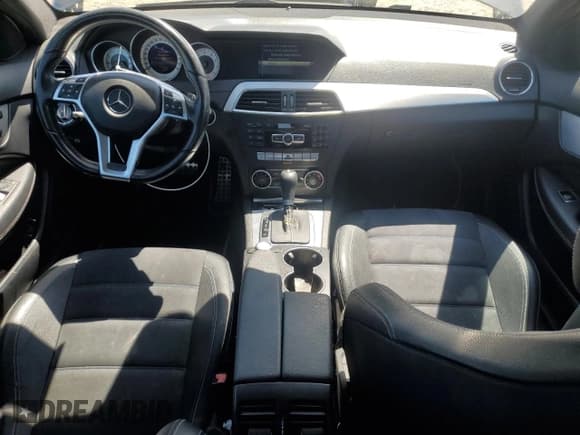 ✅ 2015 Mercedes-Benz C 250 • VIN: WDDGJ4HB9FG369051 • Lot: 57250975. Listed on Copart with 110,932 mi. Free auction sales archive from the USA and detailed vehicle history report at DreamBid. Image 8.