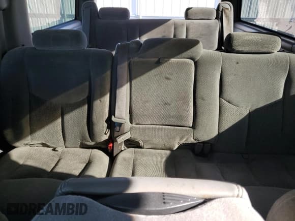 ✅ 2004 Chevrolet Suburban LS • VIN: 1GNFK16Z34J123296 • Лот: 83394614. Опубликован ранее на Copart с пробегом 244 598 миль. Бесплатный доступ к архиву аукционных продаж из США и подробный отчёт об истории автомобиля на DreamBid. Изображение 10.