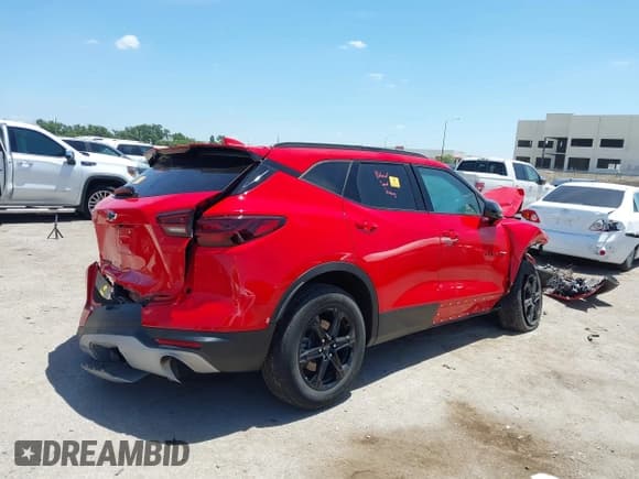 ✅ 2023 Chevrolet Blazer LT • VIN: 3GNKBCR45PS103693 • Lot: 42835486. Wystawiony na IAAI z przebiegiem Nie podano. Bezpłatny archiwum sprzedaży aukcyjnych z USA i szczegółowy raport historii pojazdu na DreamBid. Zdjęcie 4.