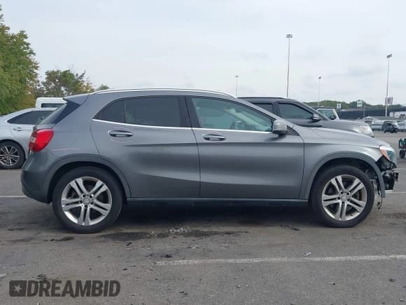 ✅ 2015 Mercedes-Benz GLA 250 • VIN: WDCTG4GB6FJ181741 • Lot: 43296905. Wystawiony na IAAI z przebiegiem 176 353 mil. Bezpłatny archiwum sprzedaży aukcyjnych z USA i szczegółowy raport historii pojazdu na DreamBid. Zdjęcie 13.