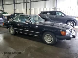 ✅ 1984 Mercedes-Benz 380 SL • VIN: WDBBA45A2EA006011 • Lot: 87012495. Wystawiony na Copart z przebiegiem 59 224 mil. Bezpłatny archiwum sprzedaży aukcyjnych z USA i szczegółowy raport historii pojazdu na DreamBid. Zdjęcie 4.