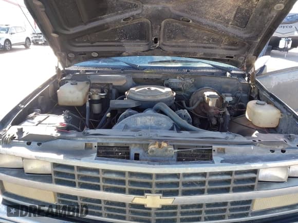 ✅ 1989 Chevrolet Silverado 1500 • VIN: 1GCDK14K5KE232628 • Lot: 43511254. Wystawiony na IAAI z przebiegiem 117 887 mil. Bezpłatny archiwum sprzedaży aukcyjnych z USA i szczegółowy raport historii pojazdu na DreamBid. Zdjęcie 10.