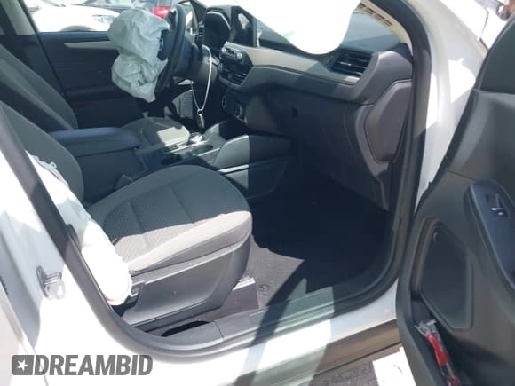 ✅ 2021 Ford Escape SE • VIN: 1FMCU9G68MUA42720 • Lot: 43084643. Listed on IAAI with Not provided. Free auction sales archive from the USA and detailed vehicle history report at DreamBid. Image 5.