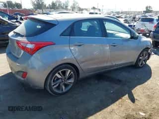2014 Hyundai Elantra z VIN KMHD35LH3EU184398, wystawiony jako IAAI lot #43432035 z przebiegiem 135 820 mil mil oraz . Historia ofert i sprzedaży dostępna na DreamBid. Obrazek 4.